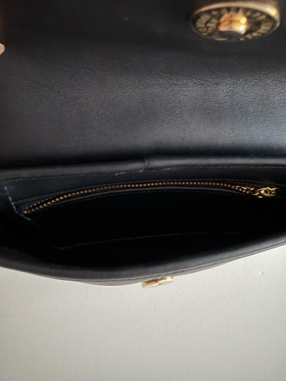 Vintage Coach  Equestrian  Flap Black Leather Crossbody Bag - Picture 11 of 16